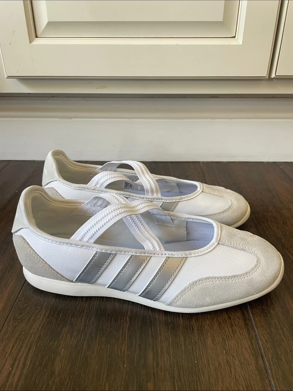 LIKE NEW ADIDAS Barreda Mary Jane Shoes!